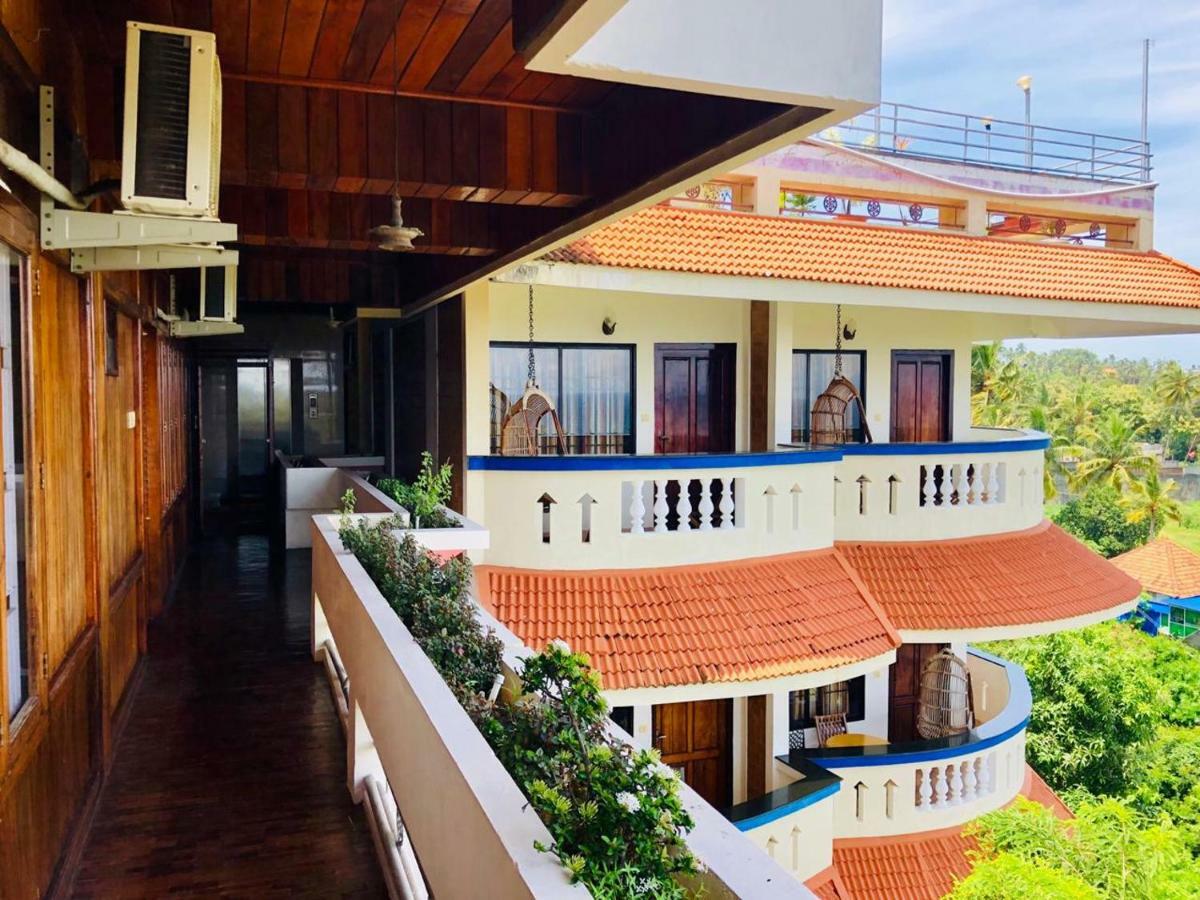 Ayurlaya Beach Retreat Ковалам Экстерьер фото